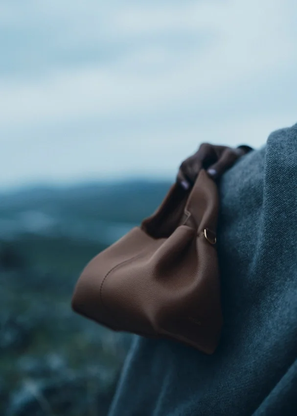 Numéro Neuf Mini Edition Textured Root